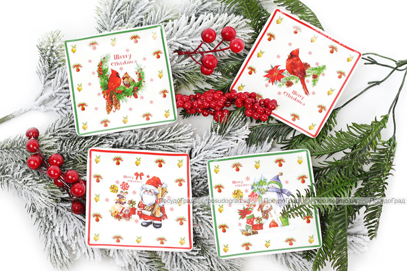 Набір 4 фарфорових блюдця "Merry Christmas" для сервірування 10х10см в подарунковій коробці