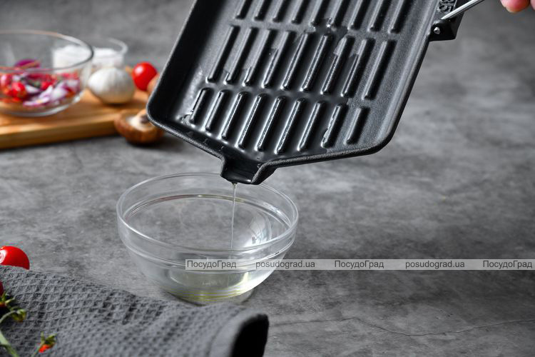 Сковорода-гриль Bergner BBQ 34.3х20.4x2см, чавун, складна силіконова ручка