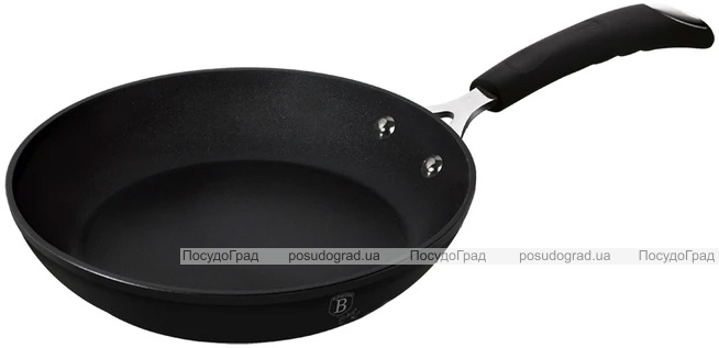 Сковорода Berlinger Haus Black Professional Line Ø30 з титановим покриттям