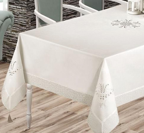 Скатерть Isadora Tuana 160х220см с кружевами и декоративной вышивкой, белая