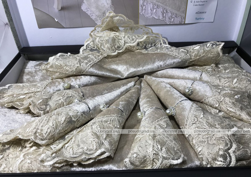 Набір для сервірування Gelin Home Zara Bej скатертина 160х220см, доріжка, серветки і кільця (велюр)